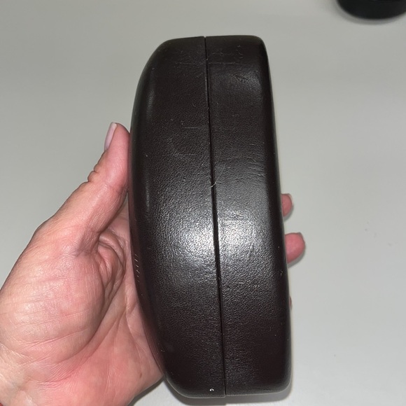 Michael Kors large hard brown case with cleaning cloth - Picture 4 of 8